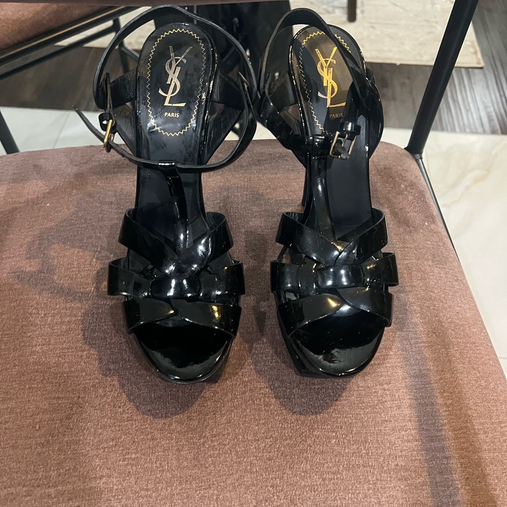 Yves Saint Laurent Glossy Black Heels